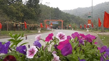 Rực rỡ cờ hoa chào mừng Đại hội Đảng toàn quốc lần thứ XIII