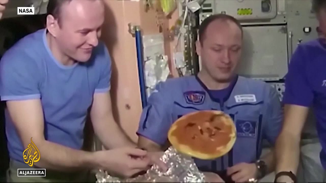 يجري العلماء أبحاثاً حول كيفية زراعة الغذاء في الفضاء