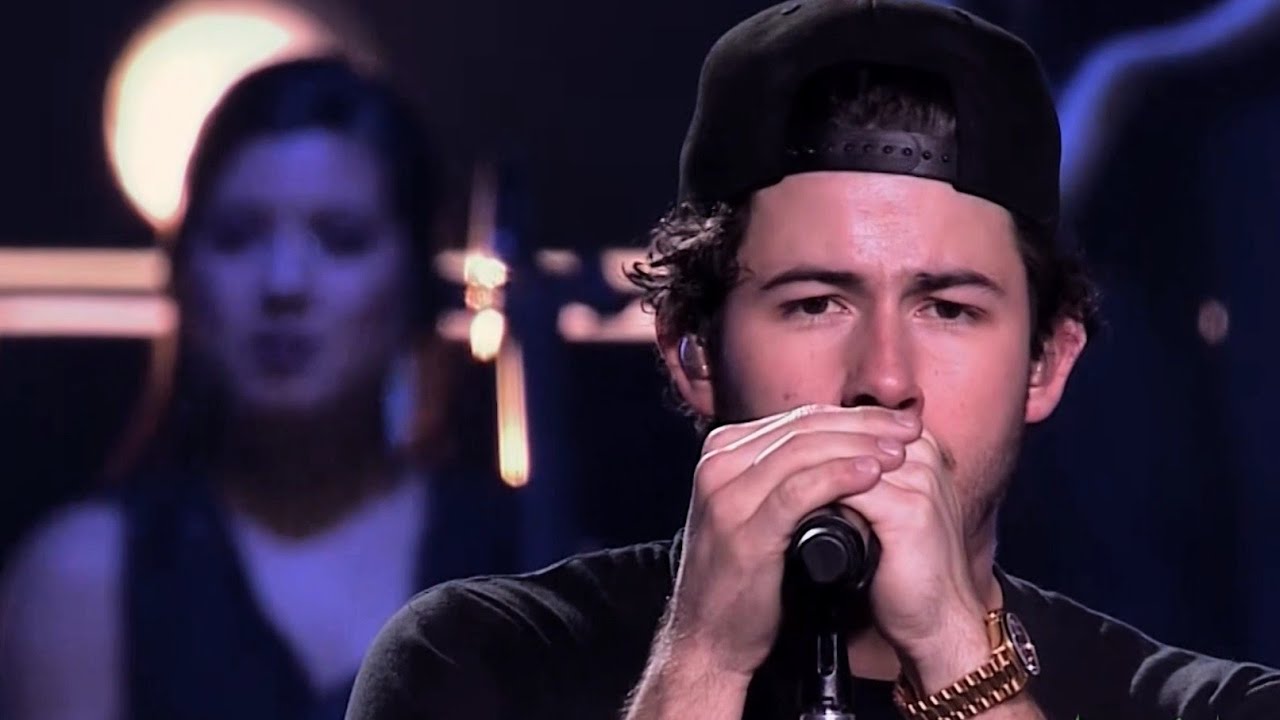 Jonas Brothers - Strong Enough (Live) Newark, New Jersey