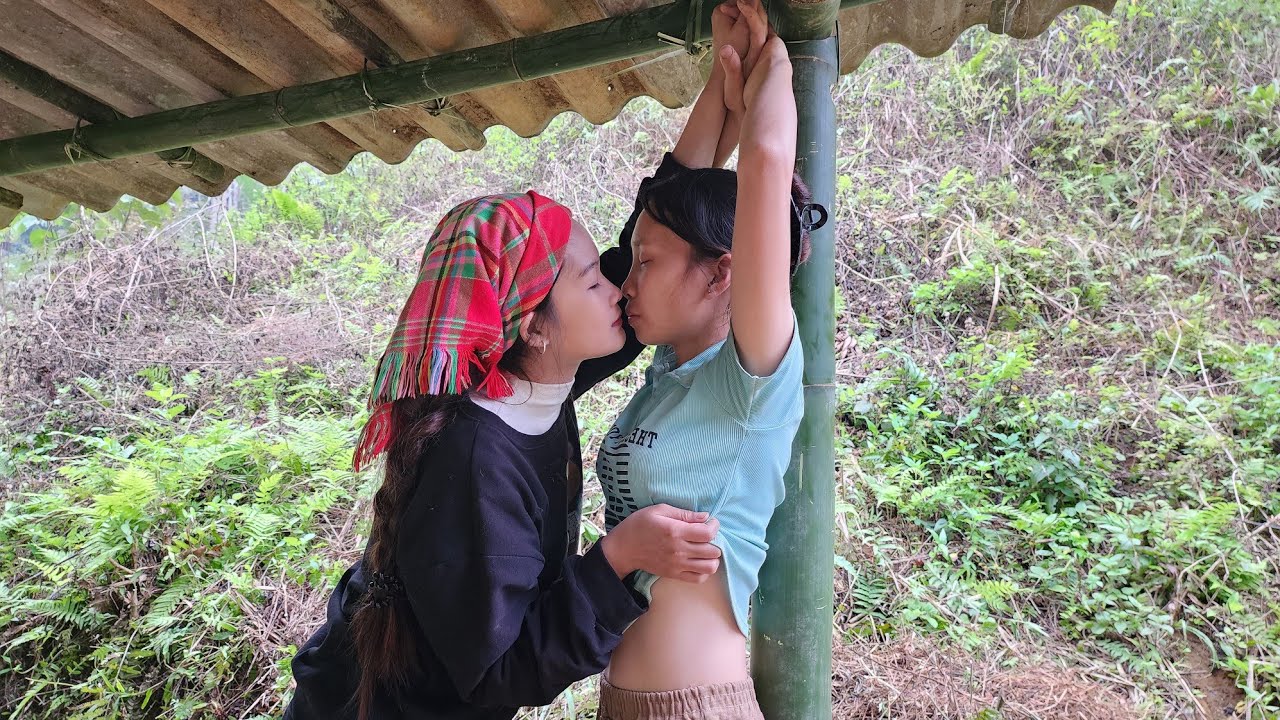 Full video: 150 days as two girls grow eggplants and build a complete house together