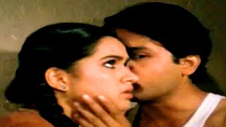 शेखर सुमन ने दी हीरोइन को किश | Movie - Anubhav | Shekhar Suman | Kissing Scene