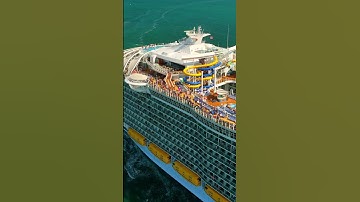 Thumbnail of This ship got Style! 🔥 #shorts #symphonyoftheseas