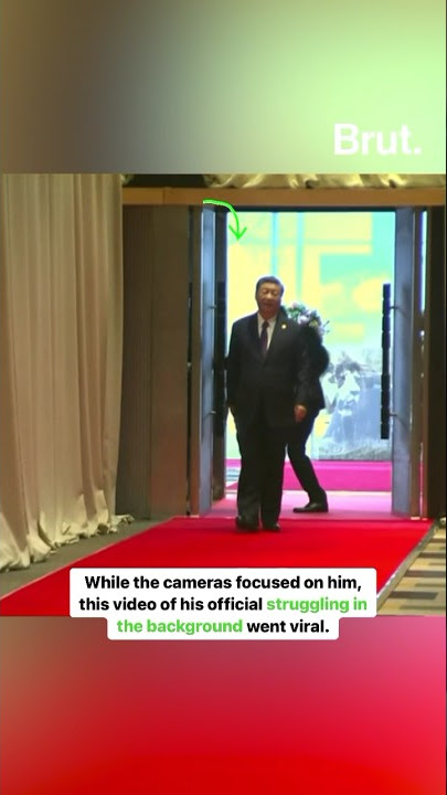 Here's what happened after Chinese President Xi Jinping's aide arrived late for the BRICS meeting…