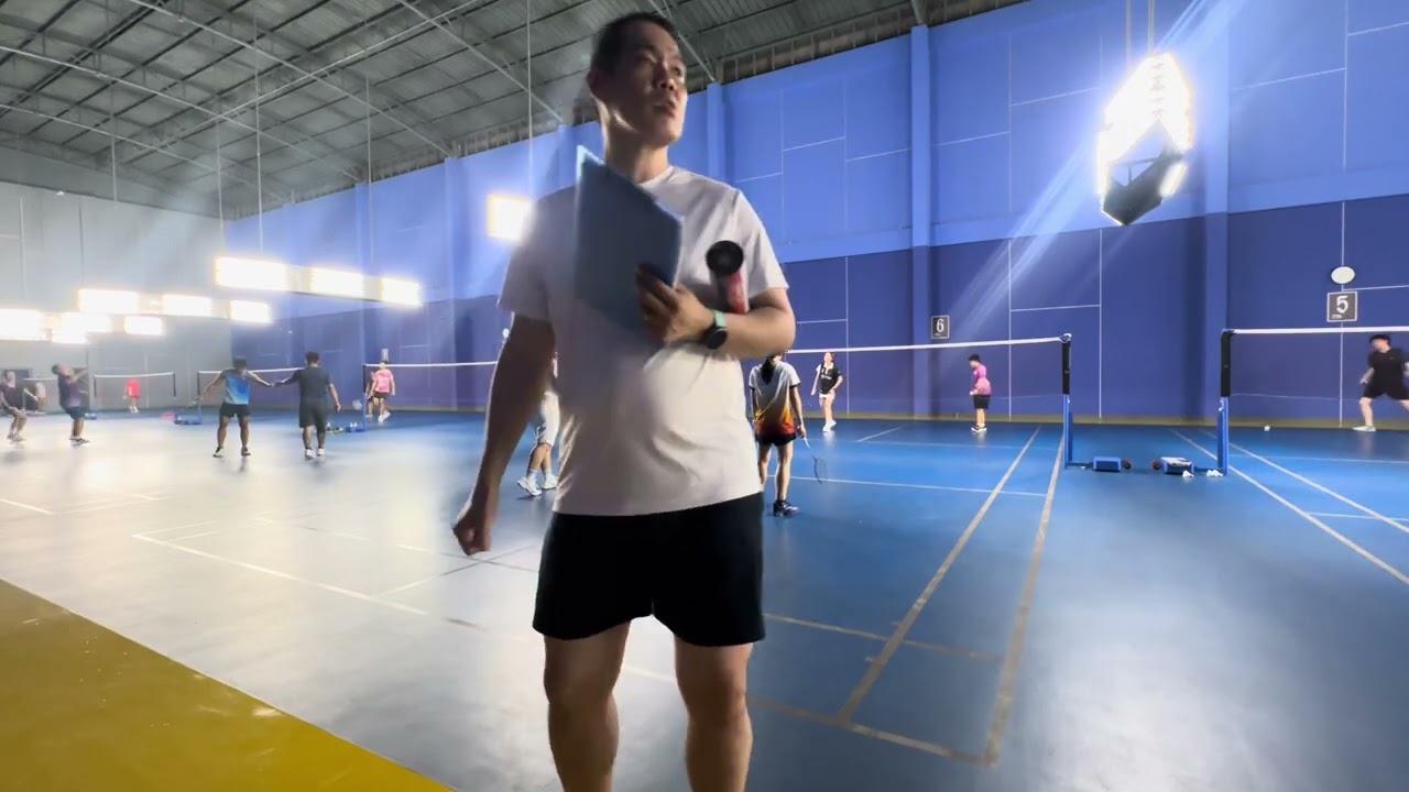 ซ้อมคู่ ออย + นก 1 @แบดมินตันลั้นลา