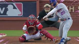 Pete Alonso crushes a two run home run to center field