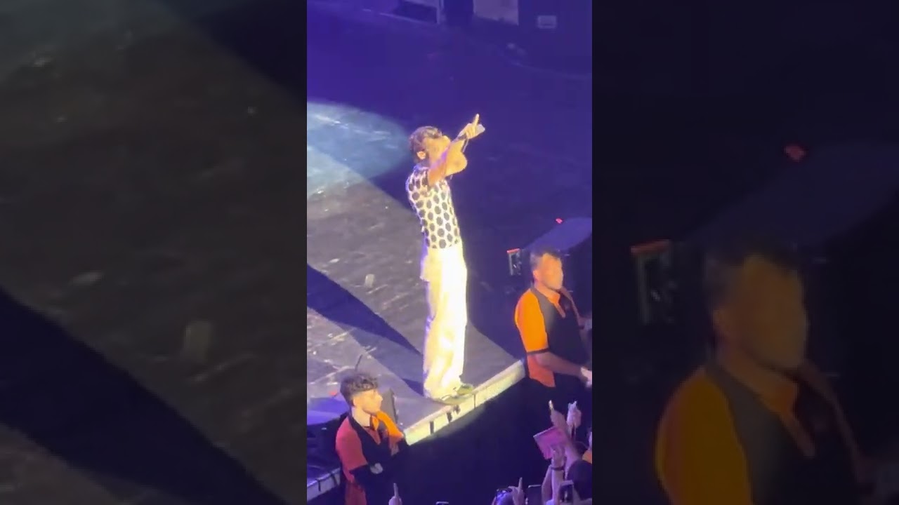 Adore You (Harry says “Jesus Christ”) Harry’s House. Harry Styles. One Night Only. London 24/05/2022