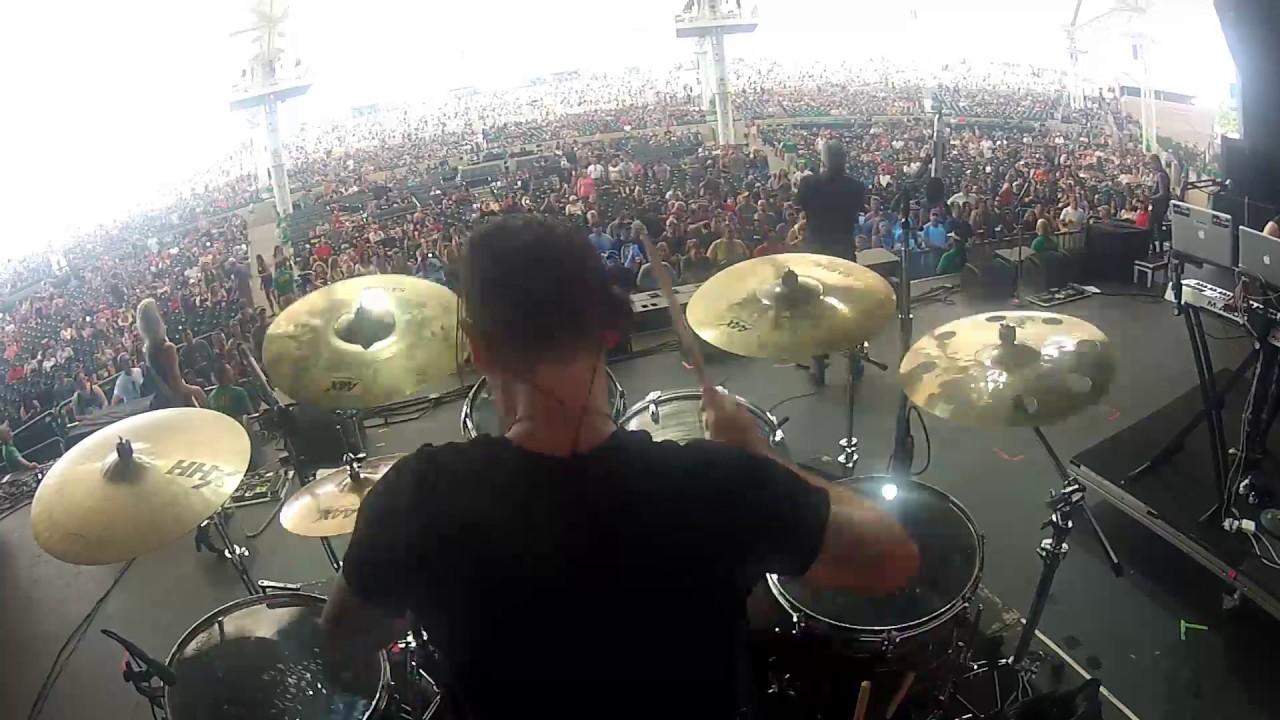 FILTER - Take A Picture [Live @ BUZZFEST 2017] - CHRIS REEVE DUM CAM