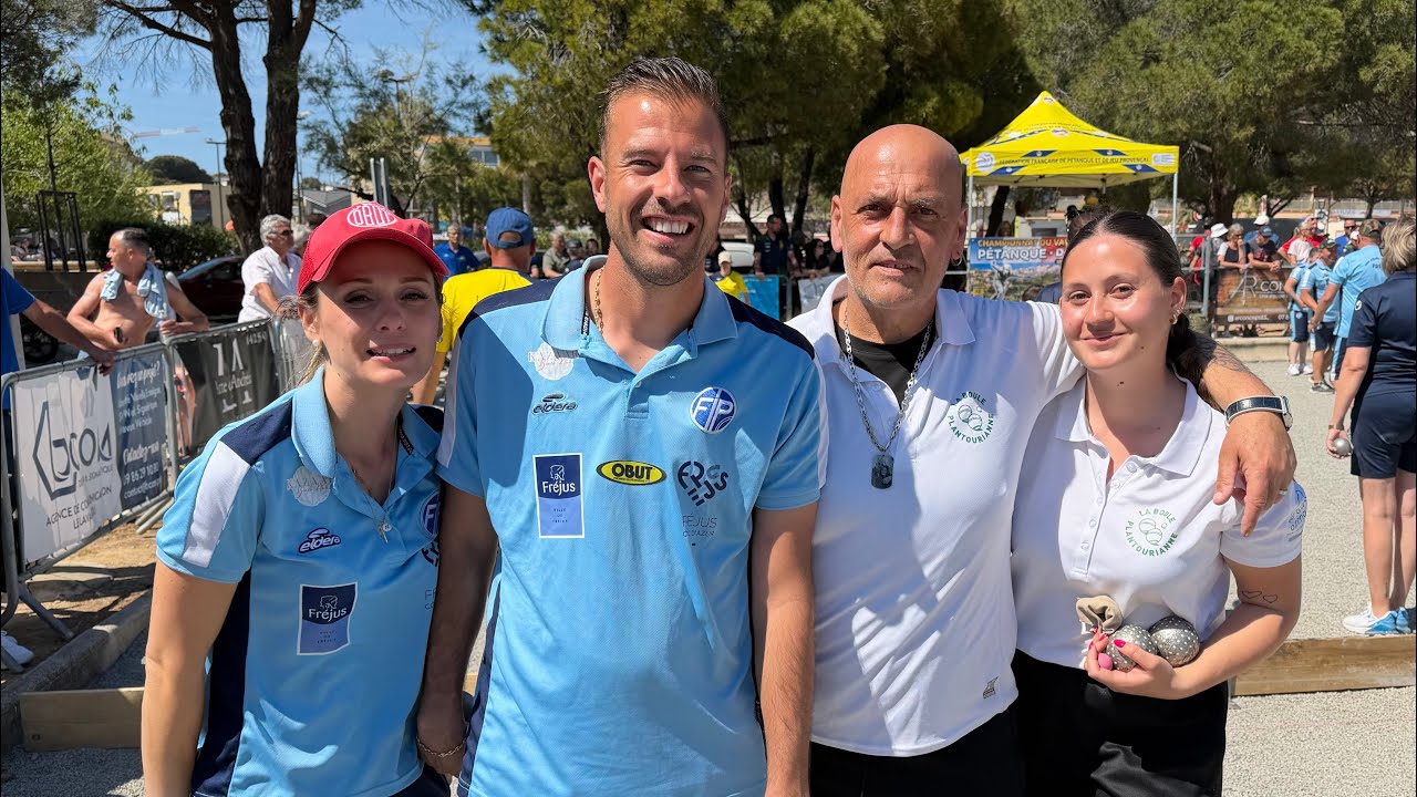 Miniature de la vidéo : CHAMPIONNAT DU VAR - DOUBLETTE MIXTE - 1ère partie après les poulesROCHER VS GUARISE