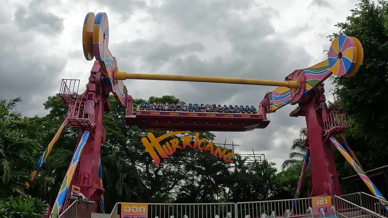 Hurricane Ride at Dream World in Pathum Thani, Thailand [4K UHD]