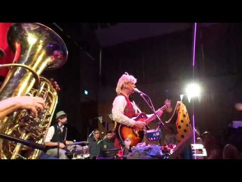 Video: Circus dick Entertainment – Circus Dieck - Viva Bavaria!