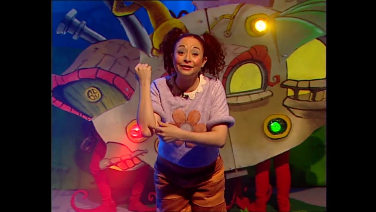 שיר הפתיחה - מתוך "איה אאוץ' אווה"