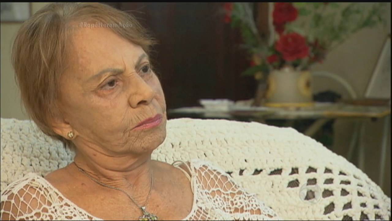Longe da fama, Seu Eugênio dormiu na rua e lutou contra drogas e depressão - YouTube
