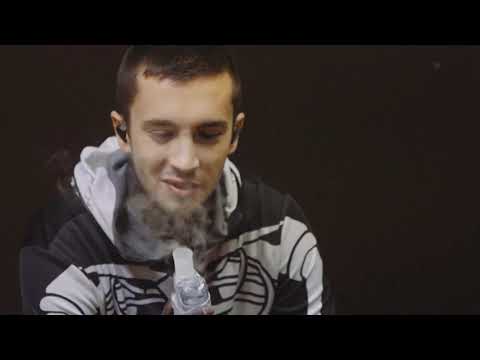Tyler Vapes Chipotle and Josh Spits In His Food TØP Social Media Feed