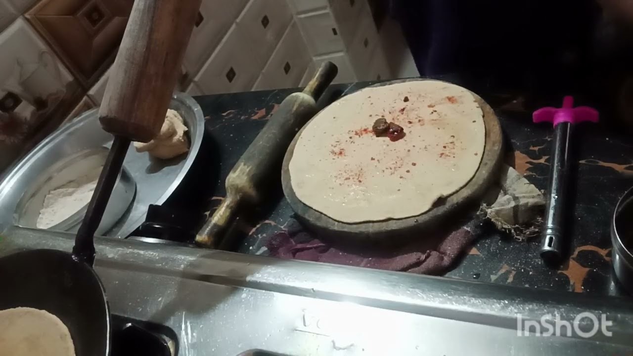 Mirchi Paratha at Home#MirchiParatha #SpicyParatha #ParathaRecipe #IndianBreakfast #DesiFood 