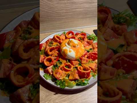 Салат с перцем рамиро и соусом ромеско отлично подойдет на праздничный стол🥰#салат #shorts #нг #рек