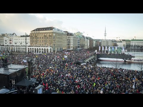 "Нет ультраправому экстремизму!" Многотысячная акция протеста прошла в Гамбурге