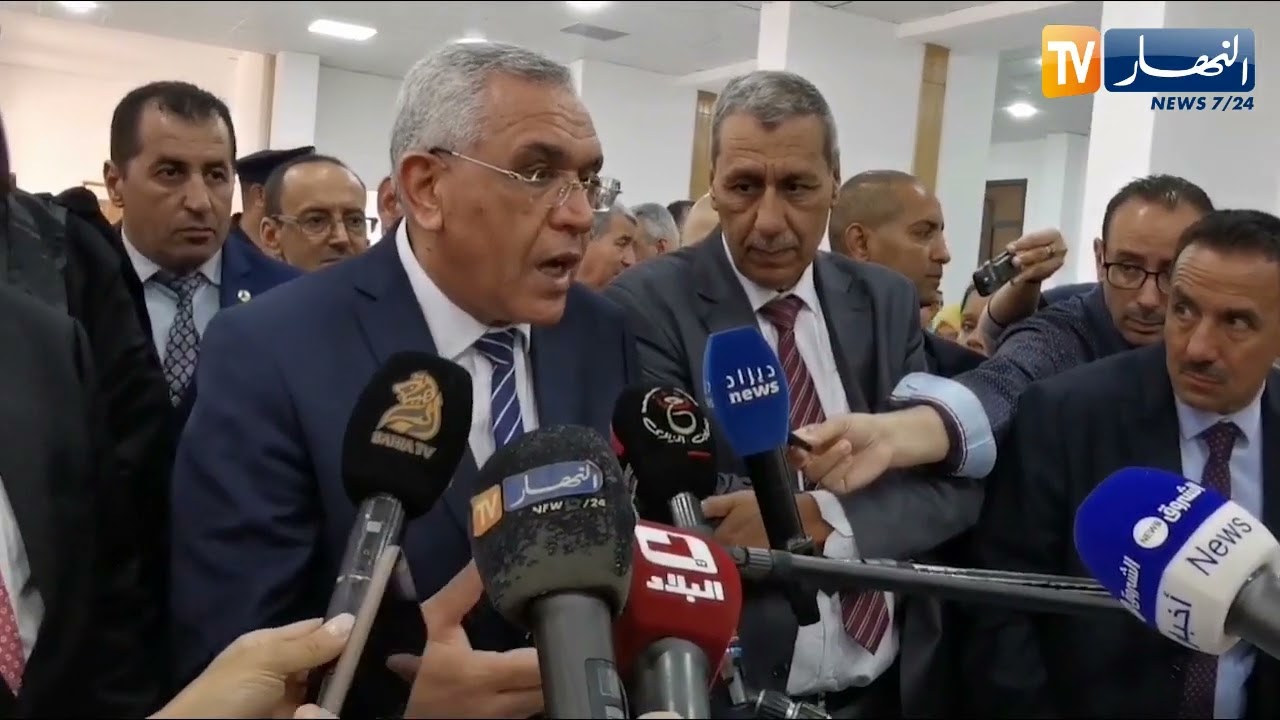 وهران: وزير العدل يتفقد مشاريع ويدشن محكمة جديدة بالسانية