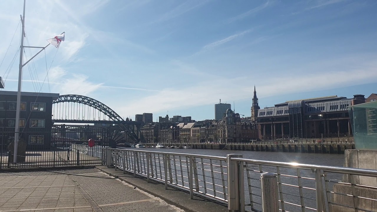 River tyne tyne bridge newcastle - YouTube
