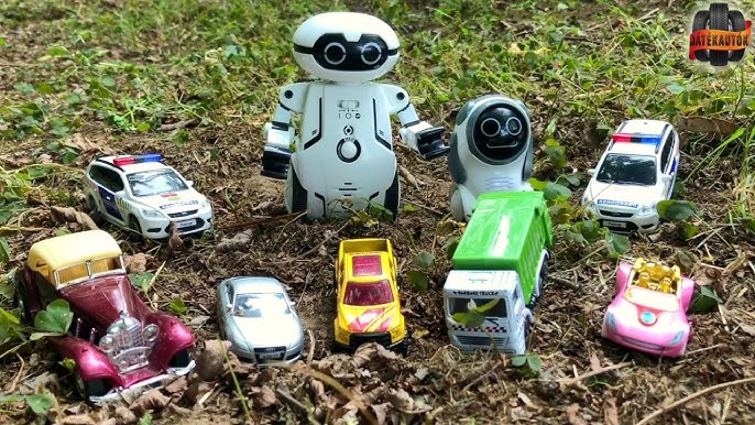 Clementoni - Mio el Robot, Nueva Generación - robot para montar y jugar a  partir de 8 años, juguete en español (55348)