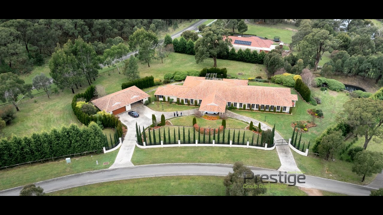 A Prized Entertainer’s Estate with Picturesque Rural Views