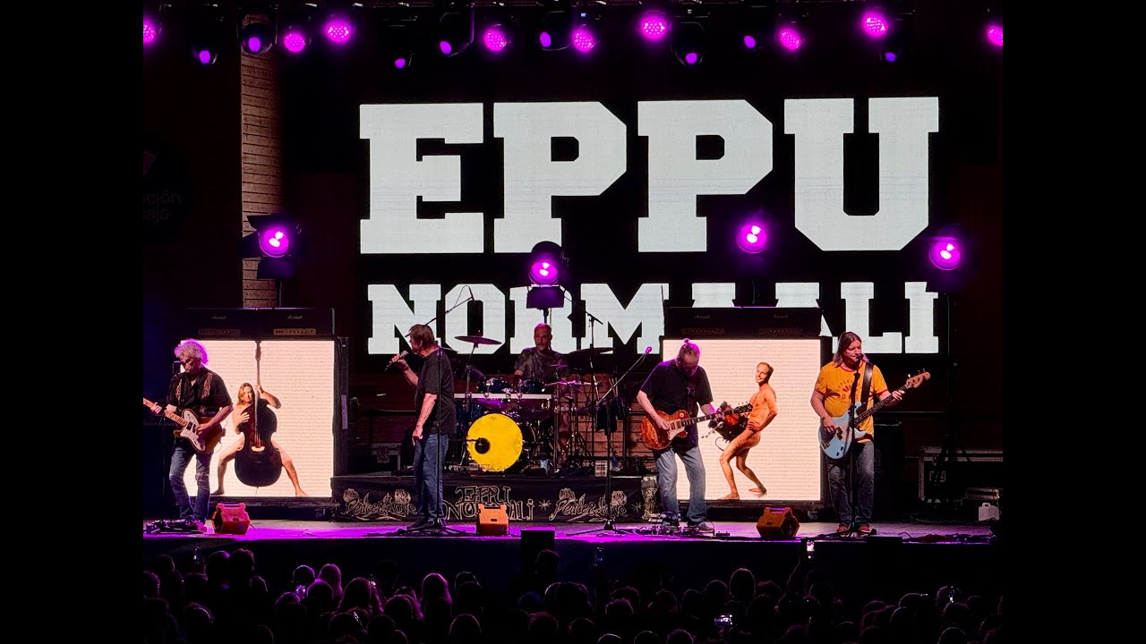 Eppu Normaali konsertoi Fuengirolan Sohailin linnassa 19.9.2025