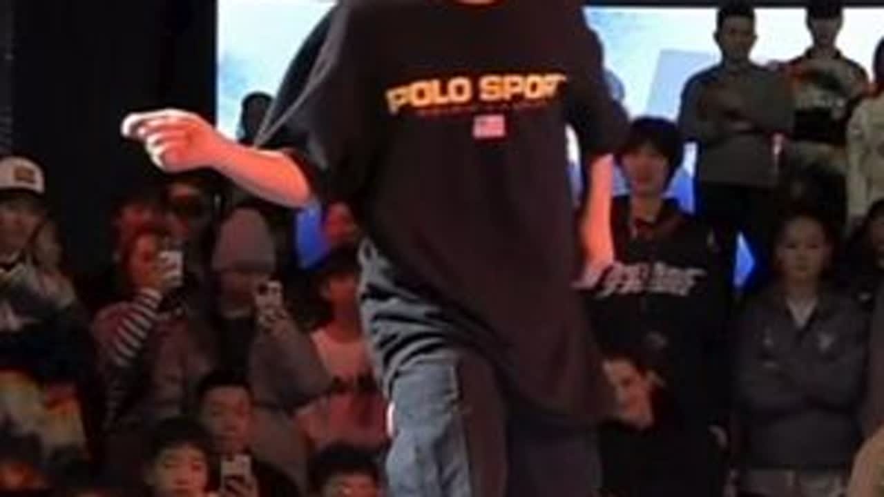 许振轩 adc battle u14 32-16#街舞 #hiphop #比赛现场 #许振轩 #这就是街舞