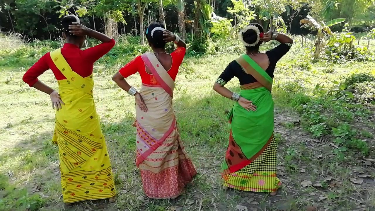 Aami axom dekhor suwali  Latest assamese song  girl hot dance 2019 sexy Dance video 