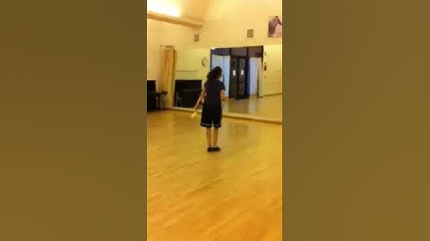 Shotgun step (clog step)