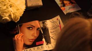 ASMR || Cosmopolitan Magazine Reading || Soft-Spoken screenshot 4