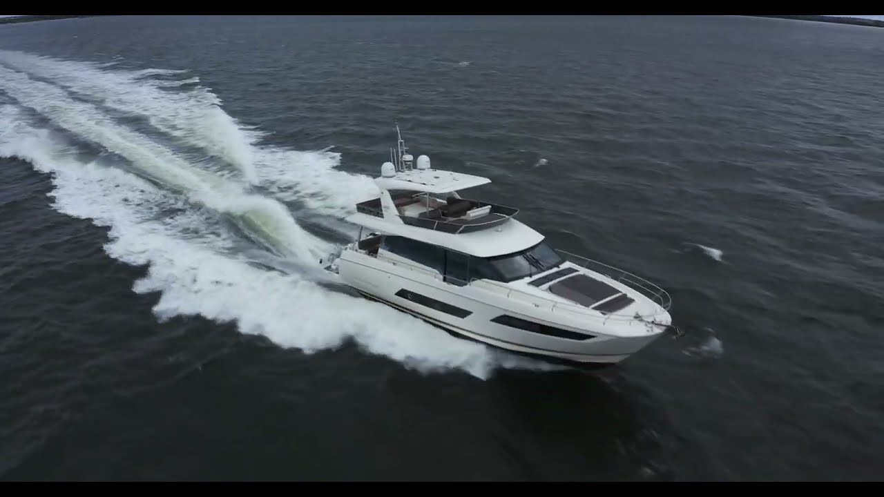 2018 Prestige 680 Fly - For Sale with HMY Yachts