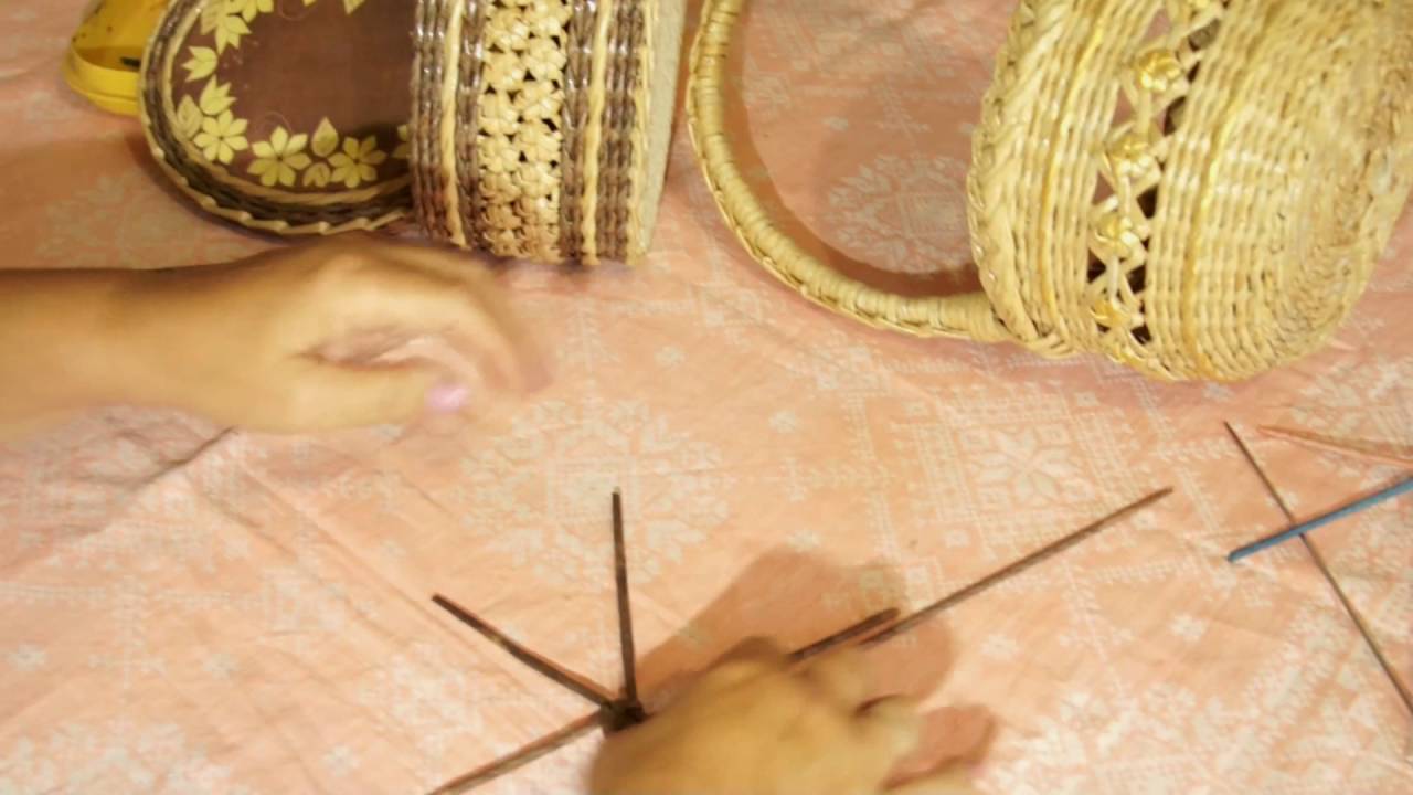 Flor de cerezo japonés de periódico de Natalia Sorokina. Parte 1.