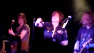 Terry Hoax singen One (während Live All) in Hildesheim 26.03.2010