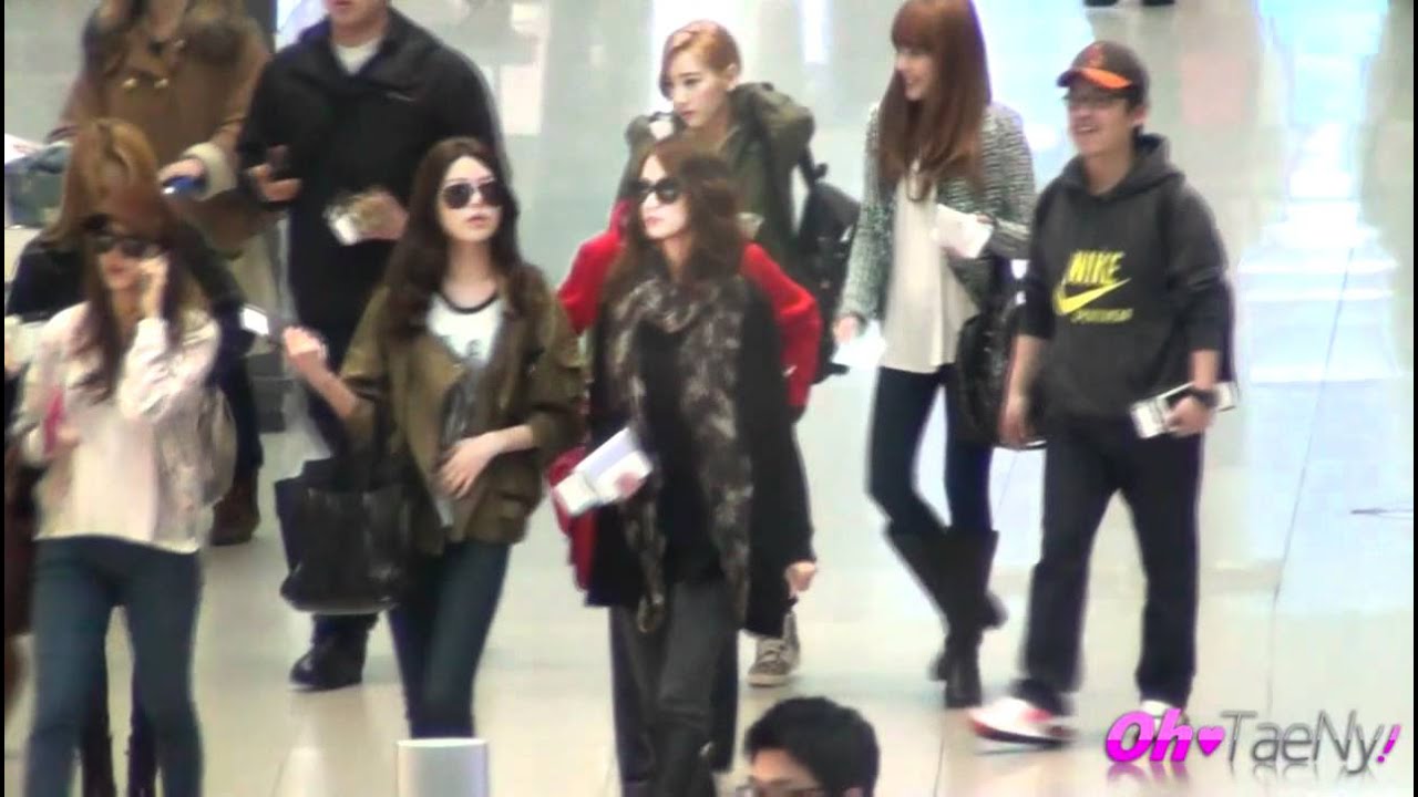 120323 Incheon Airport SNSD By oh-taeny