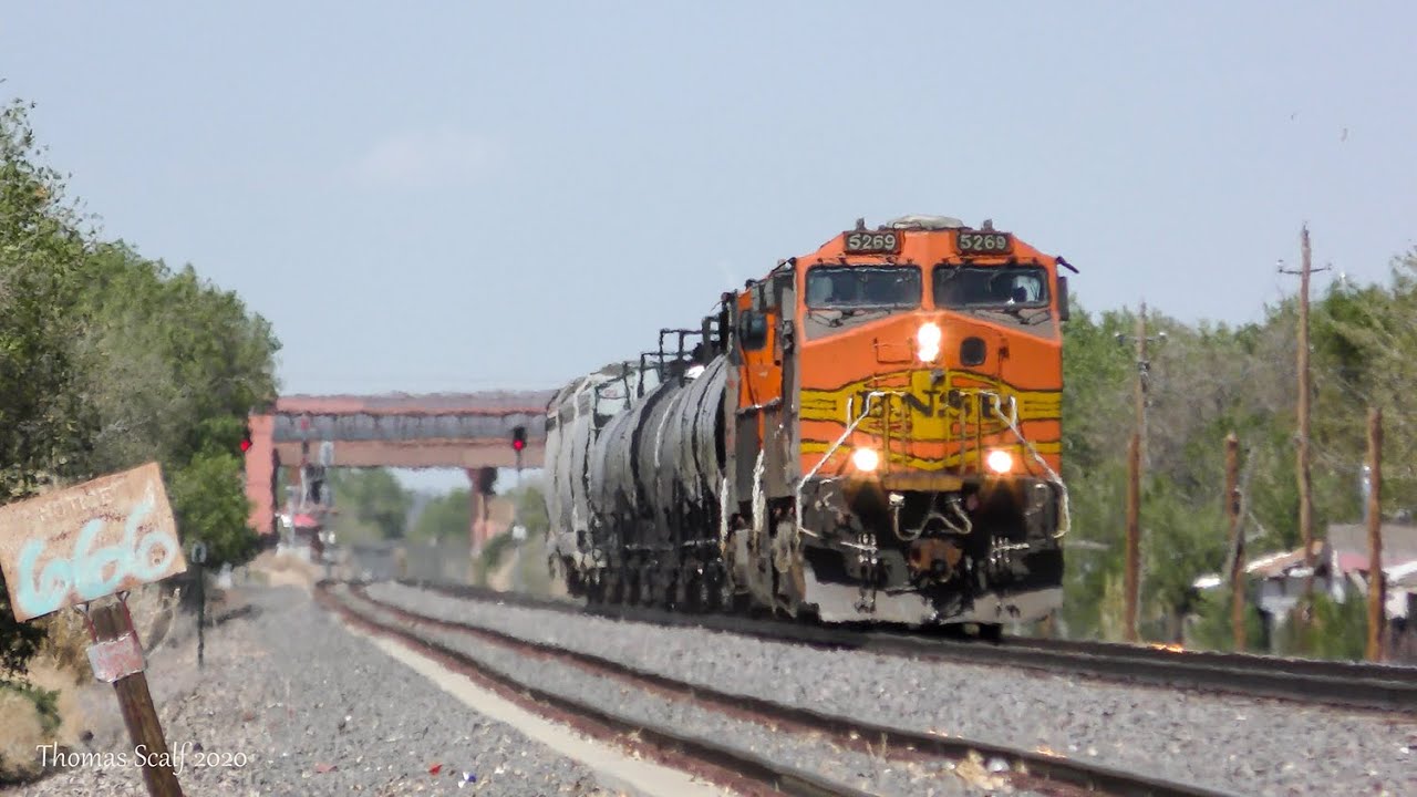 BNSF Runs Through Bernalillo, New Mexico!