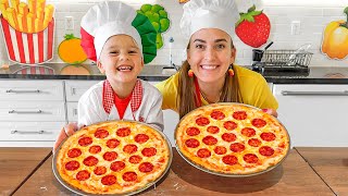 Vlad y Niki aprenden a cocinar pizza y exploran el camión de helados de las nuevas mamás