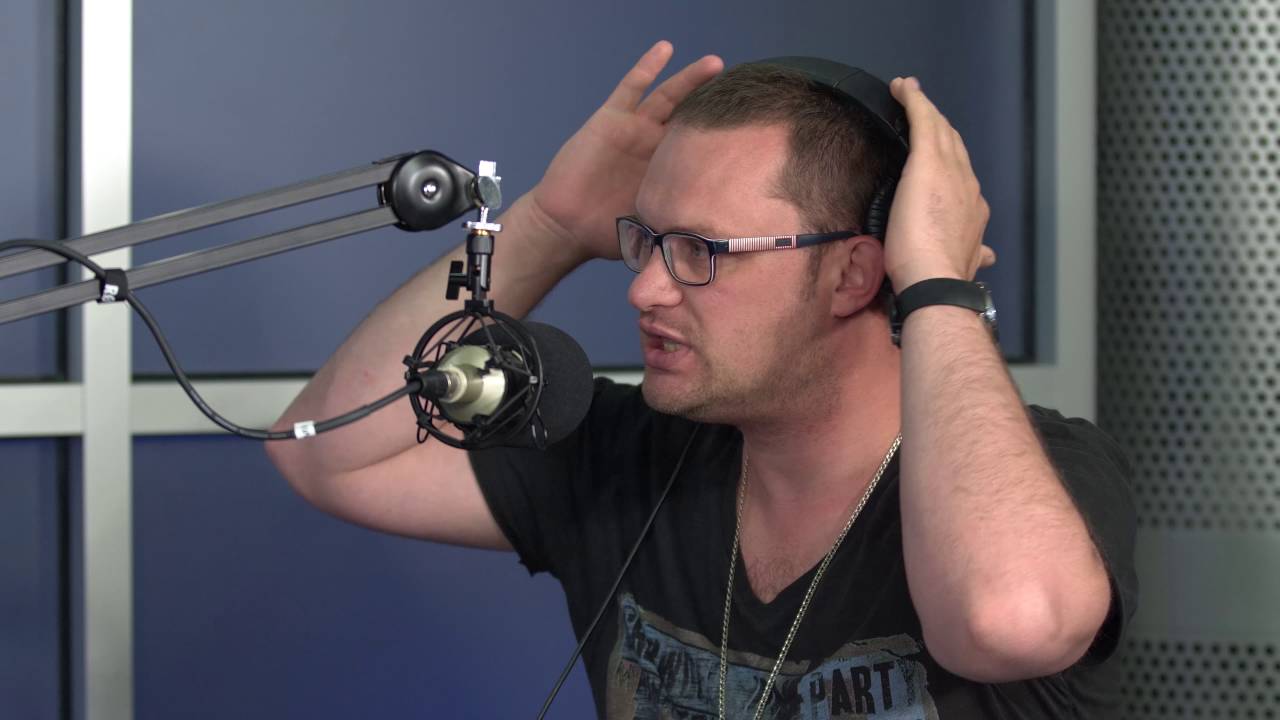 Фокусник Владимир Шмит о проповеди Евангелия через фокусы - YouTube