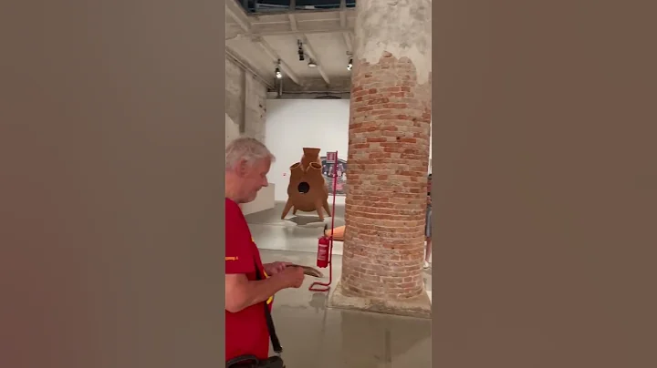 Gabriel Chaile Sculpture | George Lindemann