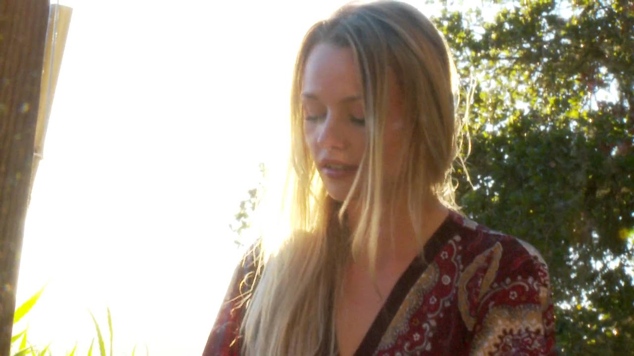 Thinkingpot.com Model Video