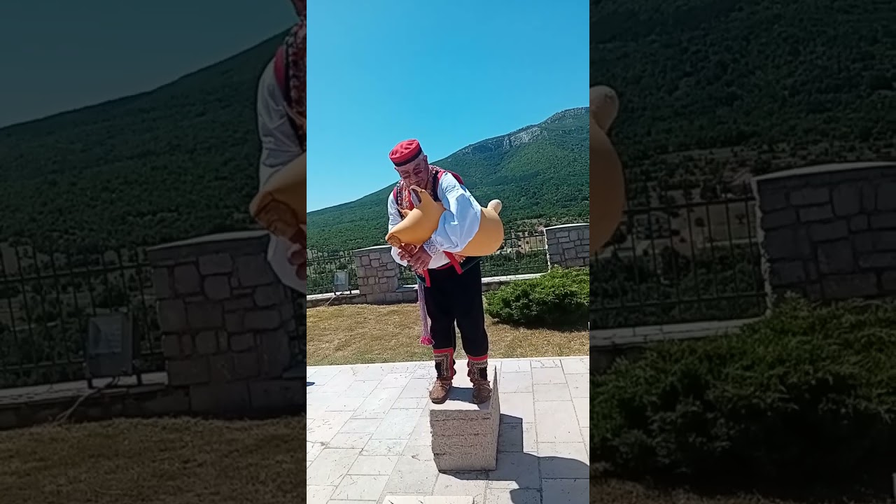 Diple dalmatinske zagorske profa dipala.