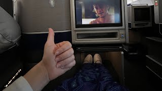 UNITED AIRLINES POLARIS BUSINESS CLASS - WHAT IT&#39;S LIKE? ✈️