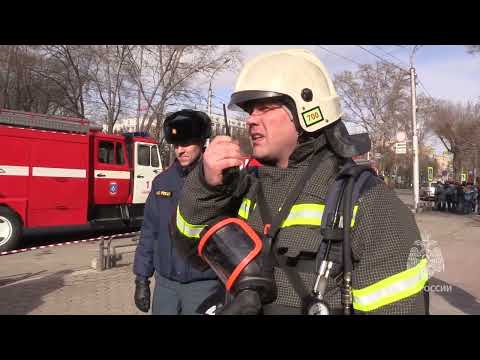 Абаканские пожарные провели тактическое учение в драматическом театре