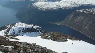 Old School: Telemark skiing