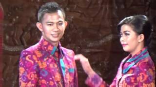 Laswan Hadi - Peragaan Busanapakaian Kerja