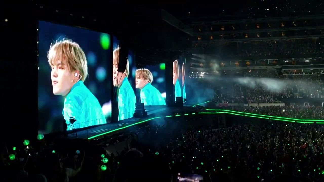 BTS - Dope - Baepsae (Silver Spoon) & Fire at Metlife Stadium 5/19/19