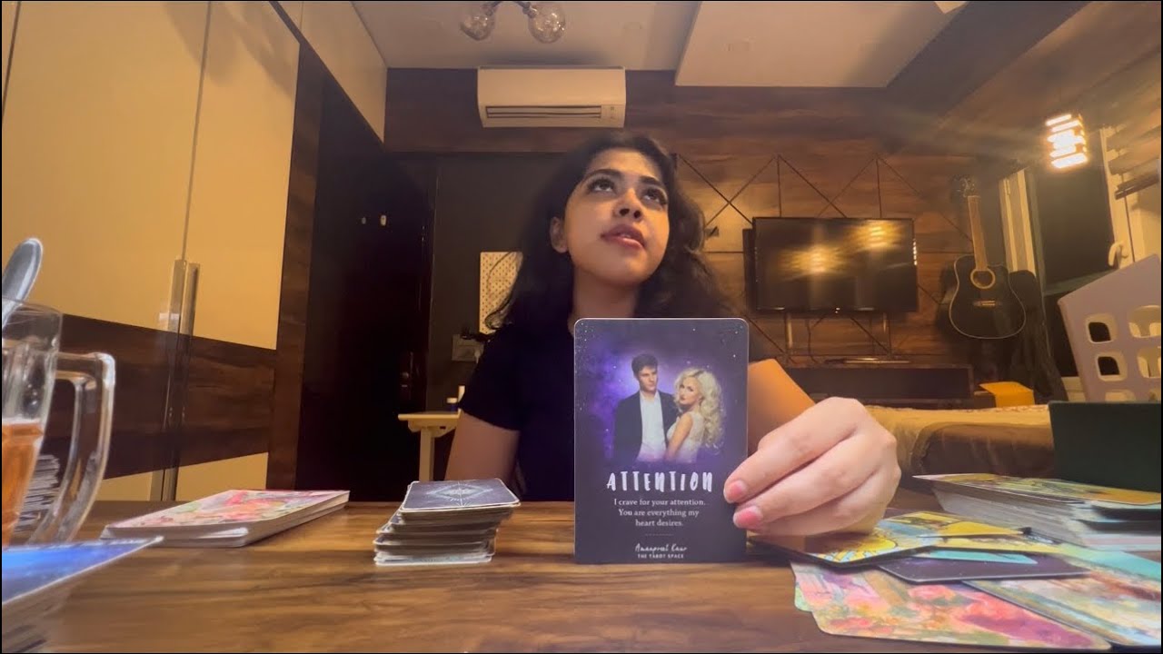 Person A Vs Person B kon hai apke liye sahi? Confused 😐🌹?  || Tarot Reading (Hindi)