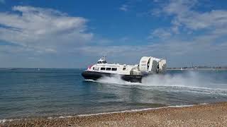 hovercraft launch Portsmouth UK, Jubilee Flag