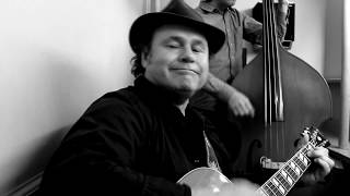 Martin Sexton - Angel from Montgomery (John Prine) 10/13/2017 Dressing Room