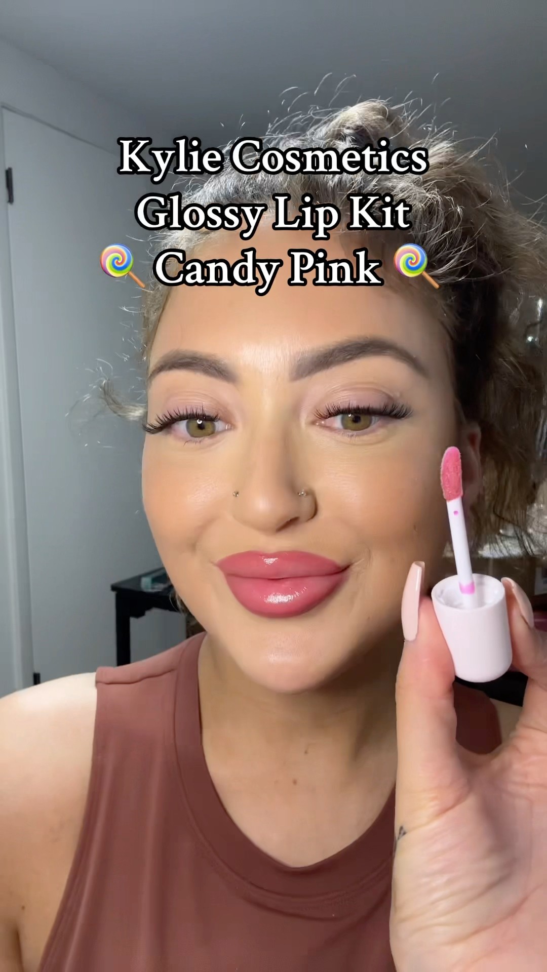 Kylie Cosmetics Glossy Lip Kit 🍭Candy Pink - YouTube