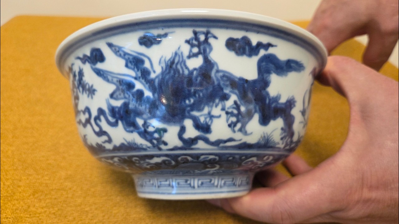 Authentic Blue and White Bowl of the Three Friends from the Xuande