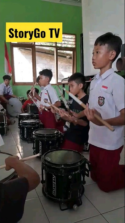 Drumband Anak SD sesi latihan